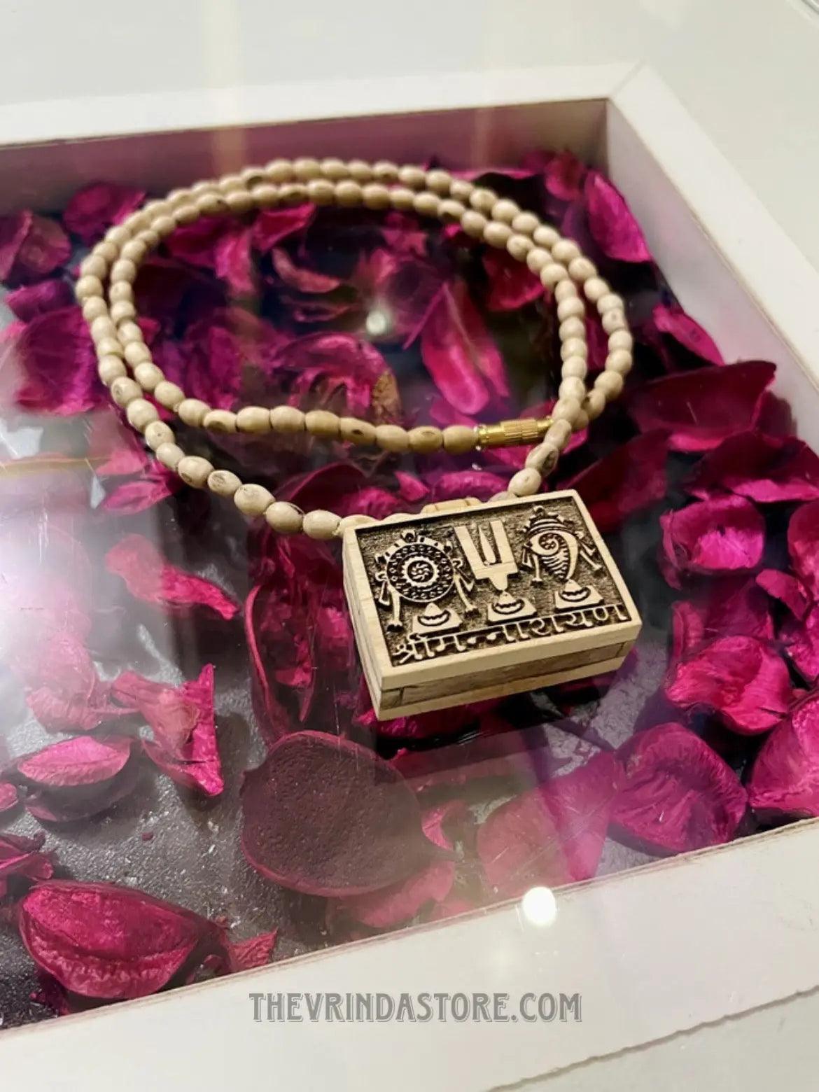 Shri Mannaryan Bhaktmal Original Tulsi Locket Mala The Vrinda Store-Original Tulsi Kanthi Mala In Vrindavan