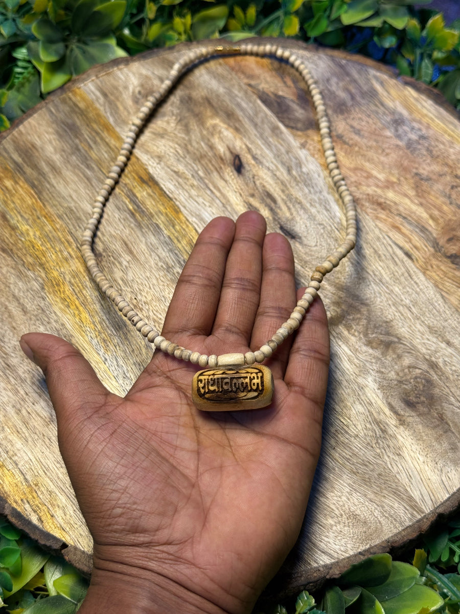 Radhaballabh Shri Harivansh Bhaktmal Locket Original Tulsi Mala The Vrinda Store - Original Tulsi Kanthi Mala Shop In Vrindavan