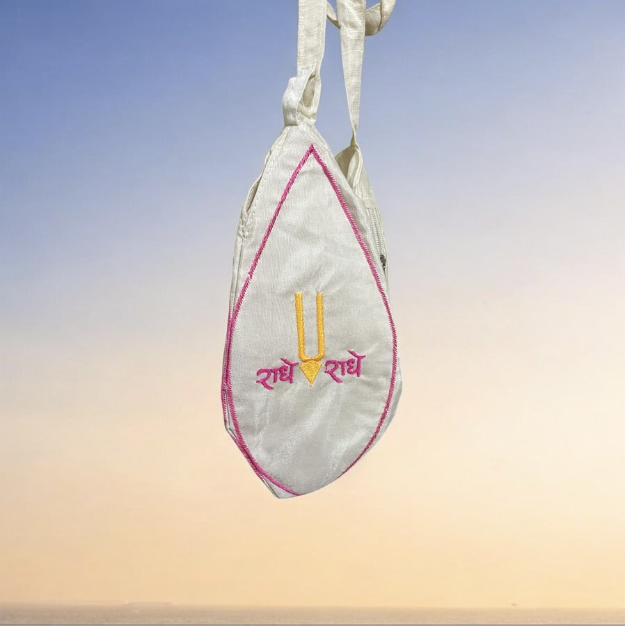 Radhe Radhe White Japbag Mala Jholi The Vrinda Store - Original Tulsi Kanthi Mala Shop In Vrindavan